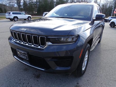 Used 2023 Jeep Grand Cherokee Laredo image 6