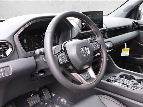 New 2025 Honda Pilot TrailSport image 10
