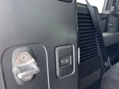 Used 2024 Land Rover Defender 130 X image 13