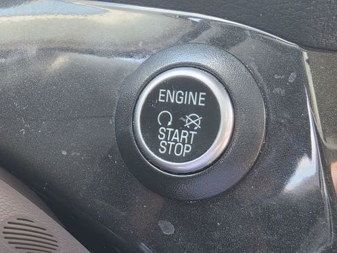 Used 2017 Ford Escape Titanium w/ Equipment Group 301A FWD image 22