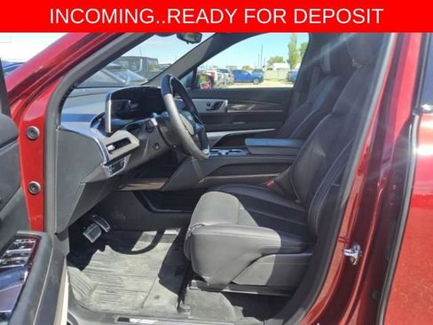 Used 2026 Cadillac Vistiq Sport w/ LPO, Floor Liner Package AWD/4WD image 12