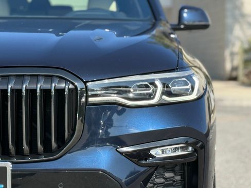 Used 2022 BMW X7 xDrive40i w/ M Sport Package image 13