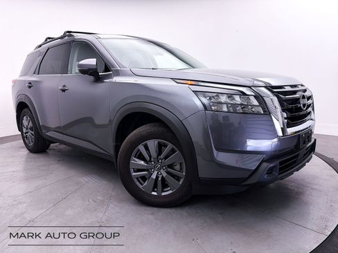 Used 2024 Nissan Pathfinder SV w/ SV Premium Package image 1