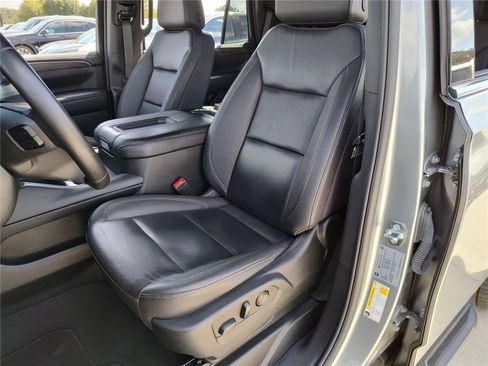 Used 2024 Chevrolet Tahoe LT image 18