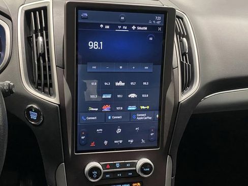 Used 2021 Ford Edge SEL image 17