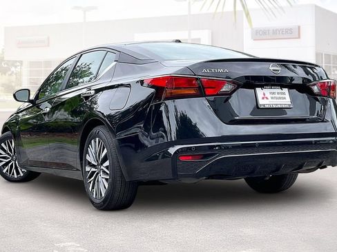 Used 2025 Nissan Altima 2.5 SV FWD image 29