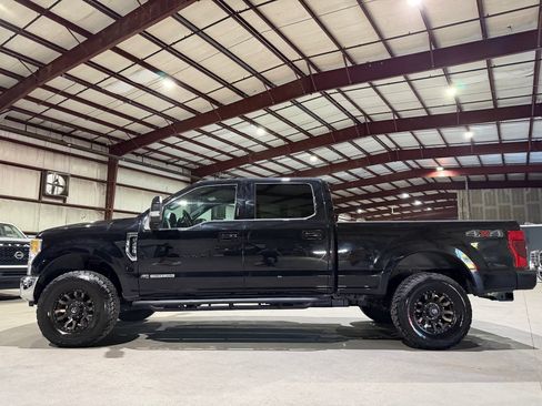 Used 2022 Ford F250 Lariat w/ Lariat Ultimate Package AWD/4WD image 8