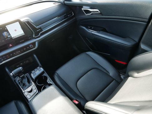 Used 2023 Kia Sportage EX image 11