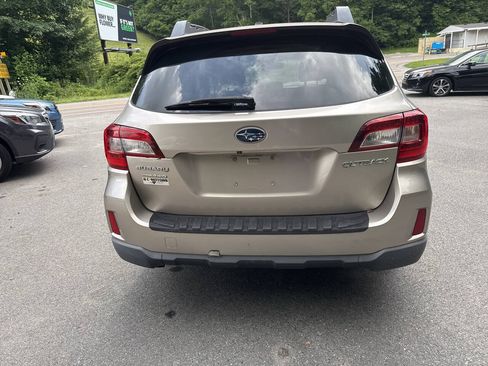 Used 2015 Subaru Outback 2.5i Limited AWD/4WD image 7