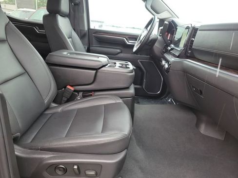 Used 2025 GMC Sierra 1500 SLT AWD/4WD image 28