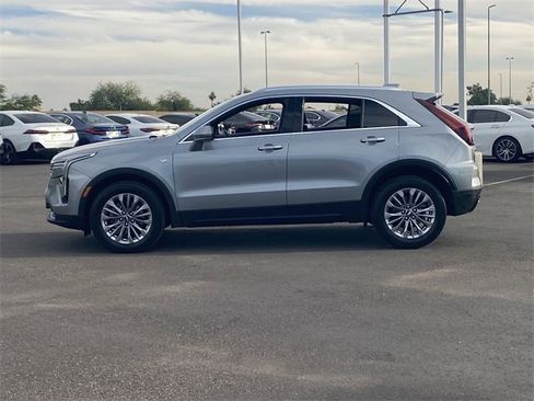 Used 2024 Cadillac XT4 Premium Luxury image 31