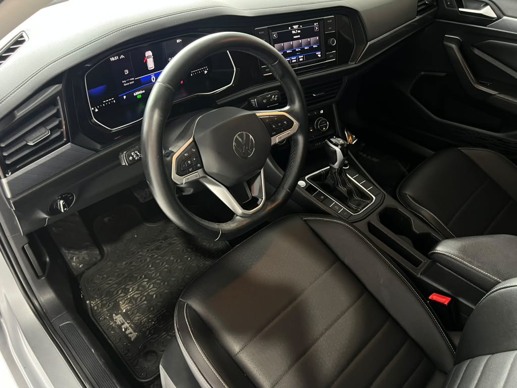 Used 2023 Volkswagen Jetta SE FWD image 13