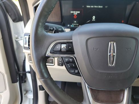 Used 2020 Lincoln Navigator L Reserve image 24