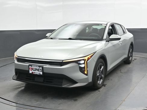 Used 2025 Kia K4 FWD image 6