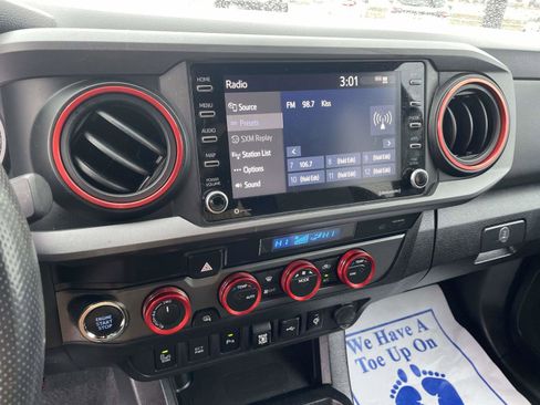 Used 2021 Toyota Tacoma TRD Off-Road image 20