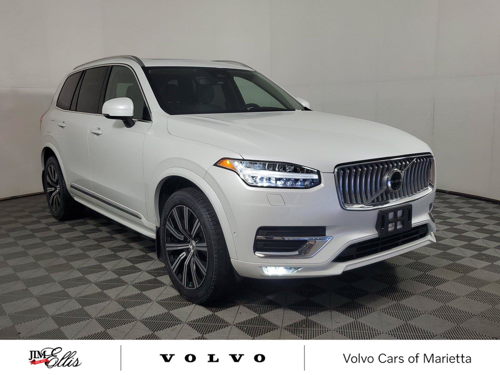 Used 2024 Volvo XC90 B6 Plus w/ Protection Package AWD/4WD image 1