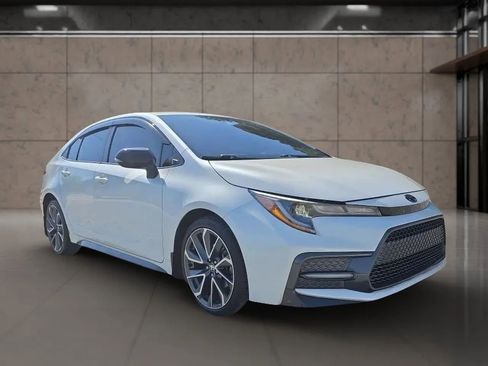 Used 2020 Toyota Corolla SE FWD image 3