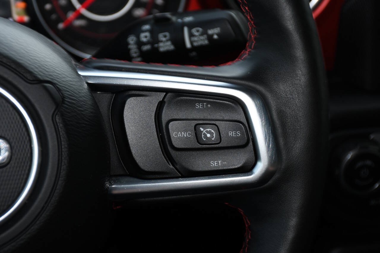 Used 2018 Jeep Wrangler Unlimited Rubicon AWD/4WD image 33