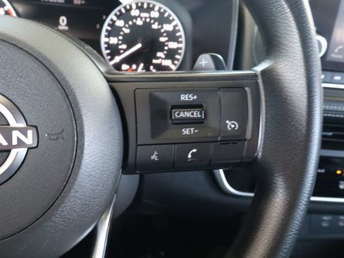 Used 2024 Nissan Rogue S FWD image 25