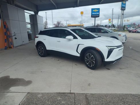 New 2025 Chevrolet Blazer EV LT image 5