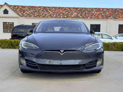 Used 2018 Tesla Model S 100D AWD/4WD image 2