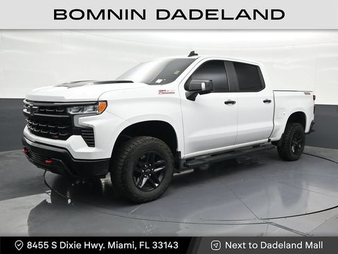 Used 2024 Chevrolet Silverado 1500 LT Trail Boss w/ LT Trail Boss Premium Package AWD/4WD image 1