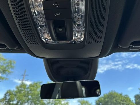 Used 2022 Mercedes-Benz GLE 350 4MATIC w/ AMG Line Exterior image 38