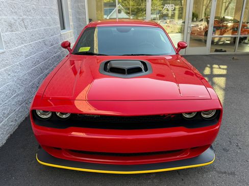 Used 2022 Dodge Challenger R/T Scat Pack RWD image 4