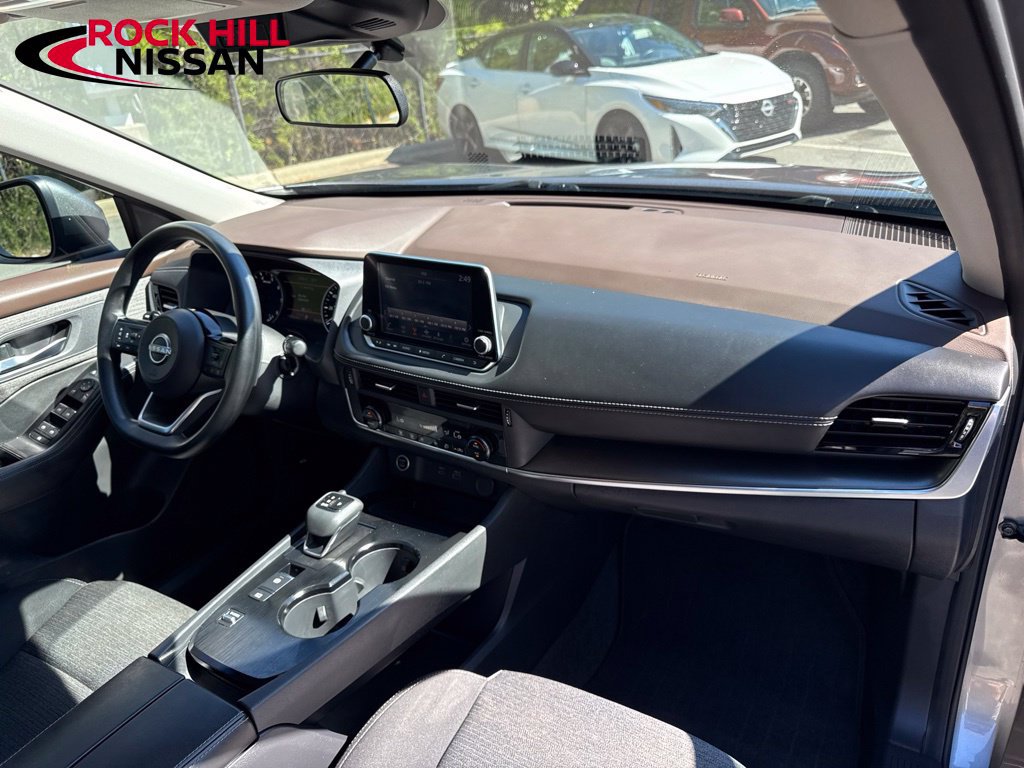 Used 2023 Nissan Rogue SV FWD image 33