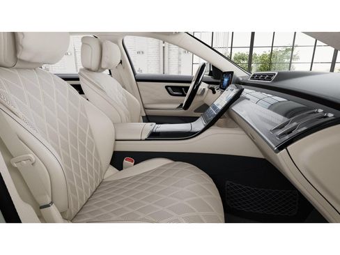 Used 2025 Mercedes-Benz S 580e 4MATIC Sedan image 4