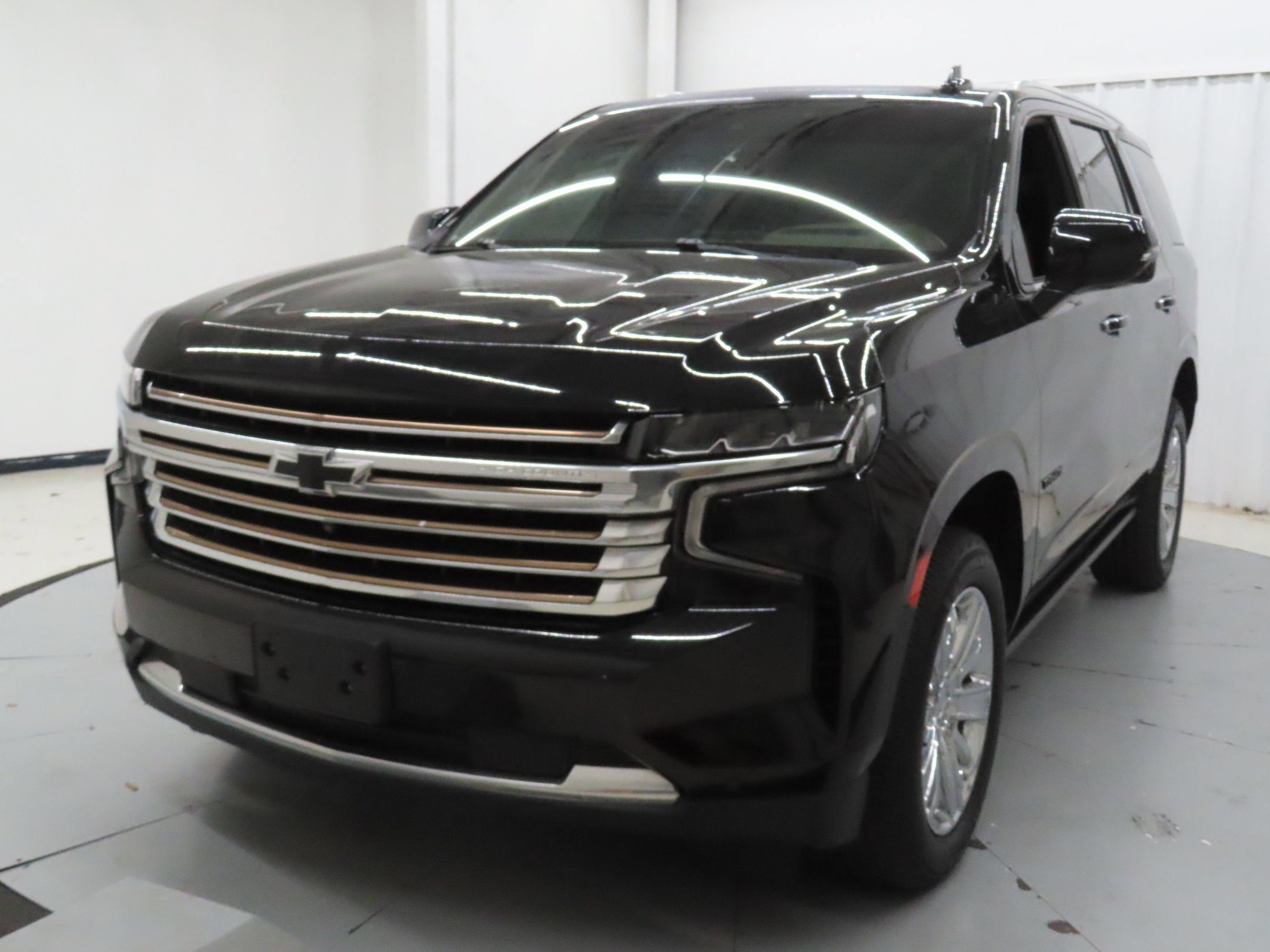Used 2022 Chevrolet Tahoe High Country AWD/4WD image 8