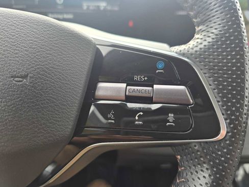 Used 2024 Nissan Ariya FWD image 32