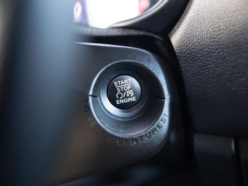 Used 2020 Jeep Renegade Sport w/ Sport Appearance Group image 14