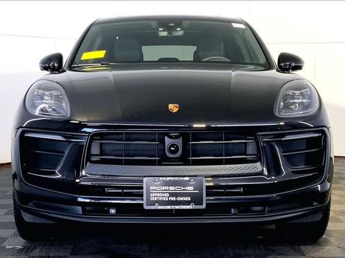 Used 2025 Porsche Macan image 10