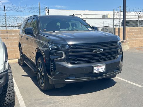 Used 2024 Chevrolet Tahoe RST RWD image 2