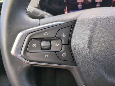 Certified 2024 Chevrolet Trax LT w/ Driver Confidence Package image 27