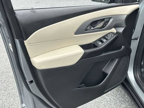 Used 2023 Chevrolet Traverse LS w/ Safety Package FWD image 16