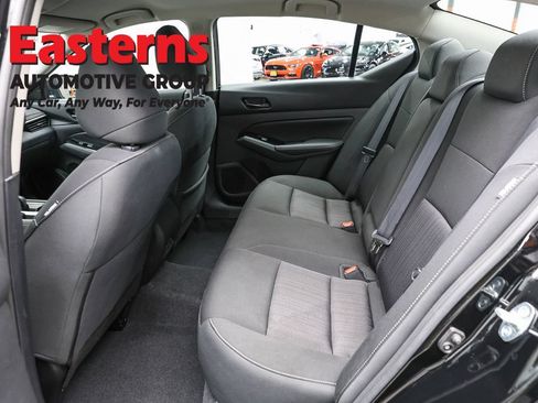 Used 2023 Nissan Altima 2.5 SV FWD image 21