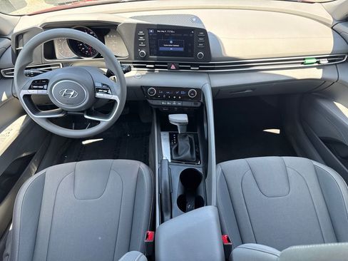 Used 2023 Hyundai Elantra SEL w/ Cargo Package FWD image 22