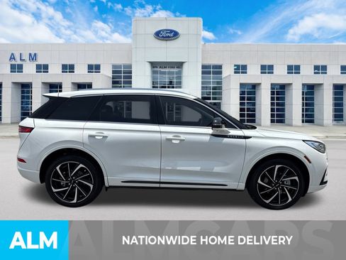 Used 2024 Lincoln Corsair Grand Touring w/ Equipment Group 301A image 5