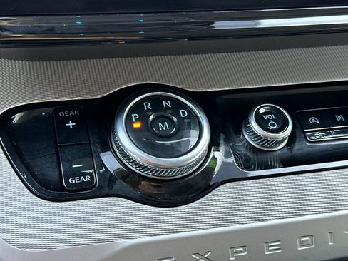 Certified 2025 Ford Expedition Max Active AWD/4WD image 21