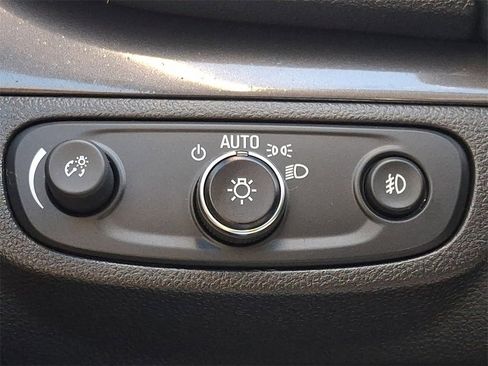 Certified 2018 Buick Encore Essence image 24