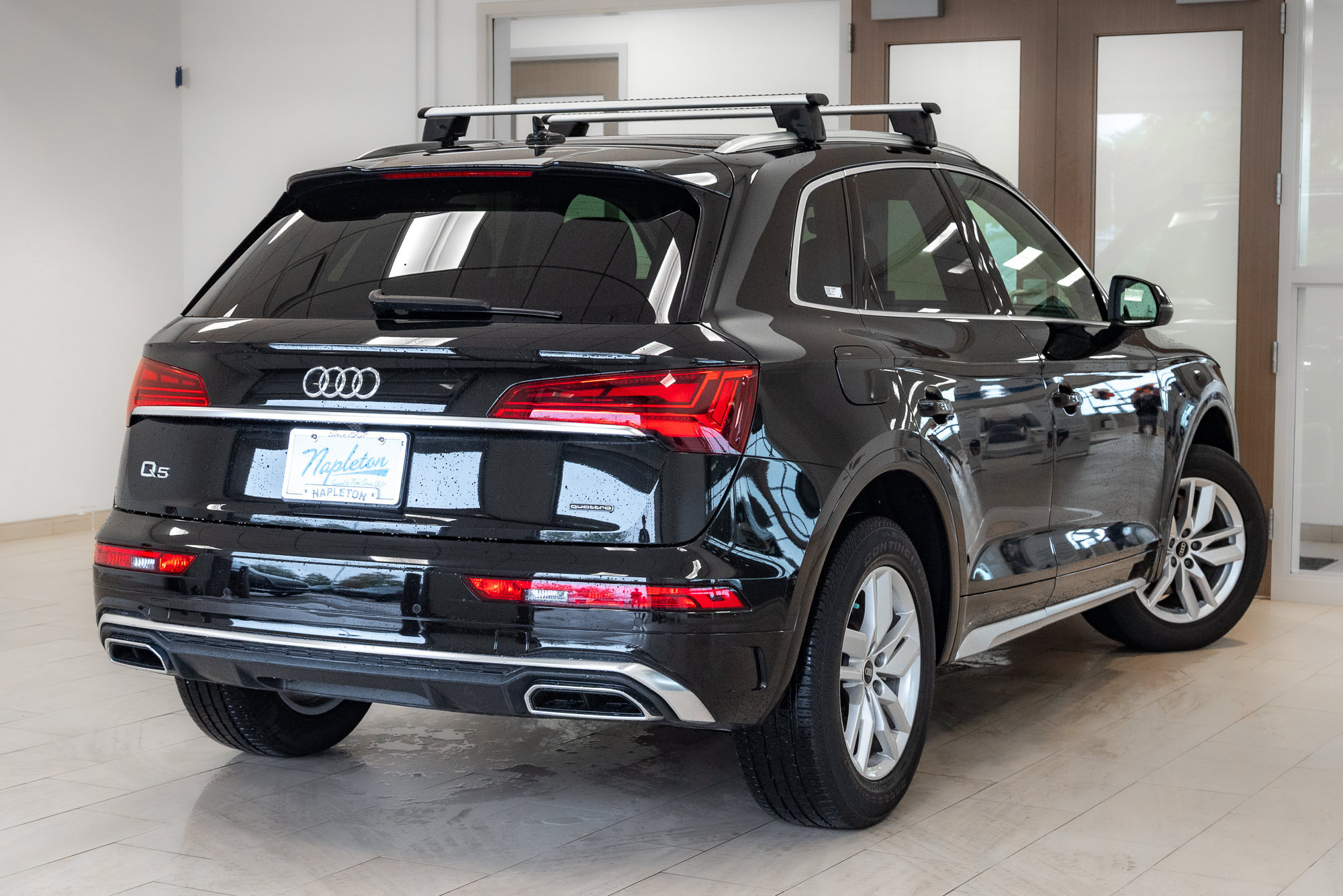 Used 2023 Audi Q5 2.0T Premium w/ Convenience Package AWD/4WD image 32