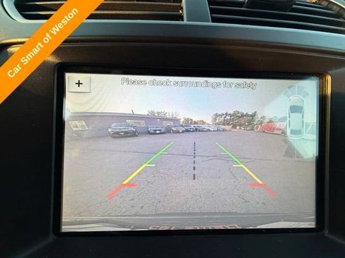 Used 2018 Ford Explorer XLT w/ Equipment Group 202A AWD/4WD image 17