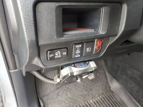 Used 2019 Toyota Tacoma TRD Off-Road AWD/4WD image 27