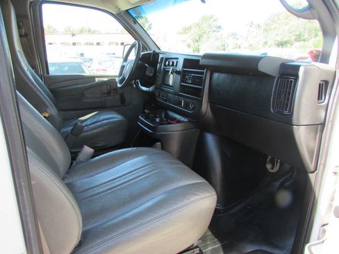 Used 2013 Chevrolet Express 2500 image 12