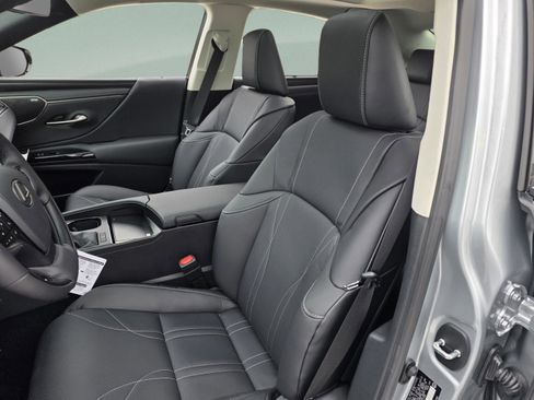 New 2025 Lexus ES 350 Ultra Luxury image 11