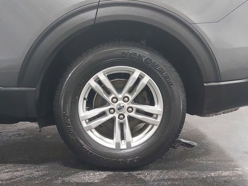 Used 2020 Ford Explorer XLT image 35