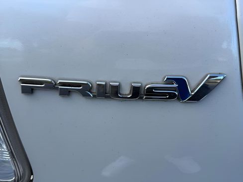 Used 2013 Toyota Prius V Two image 32
