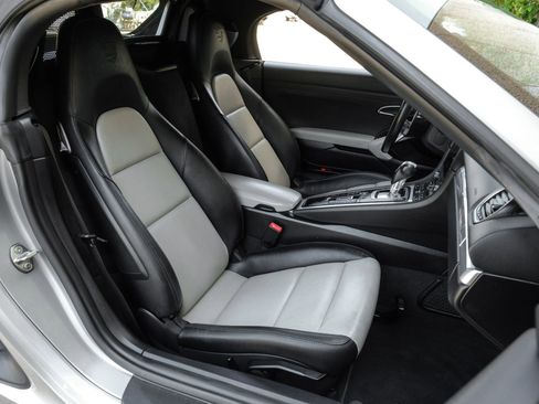 Used 2018 Porsche 718 Boxster image 35